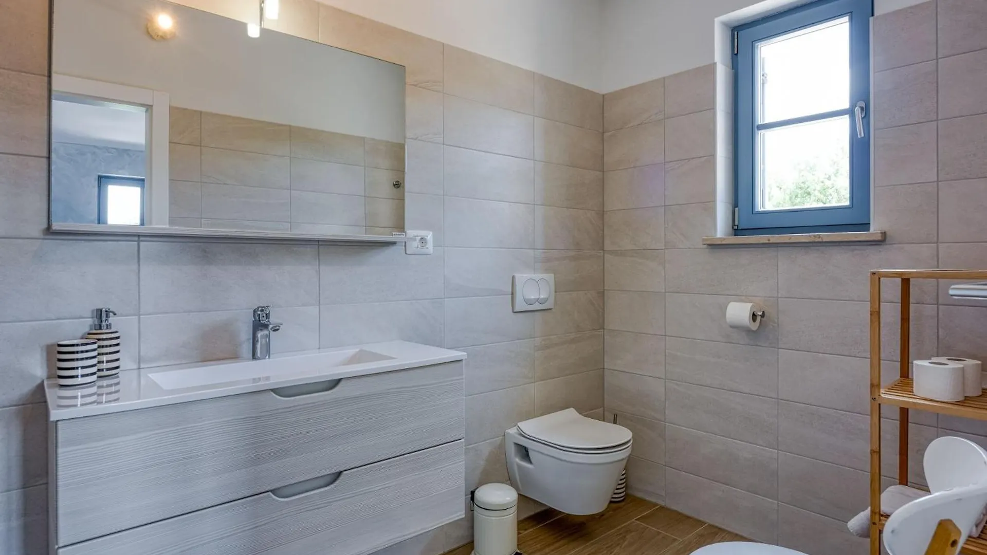 Appartement Villa Mali Vareski With Pool - Happy Rentals