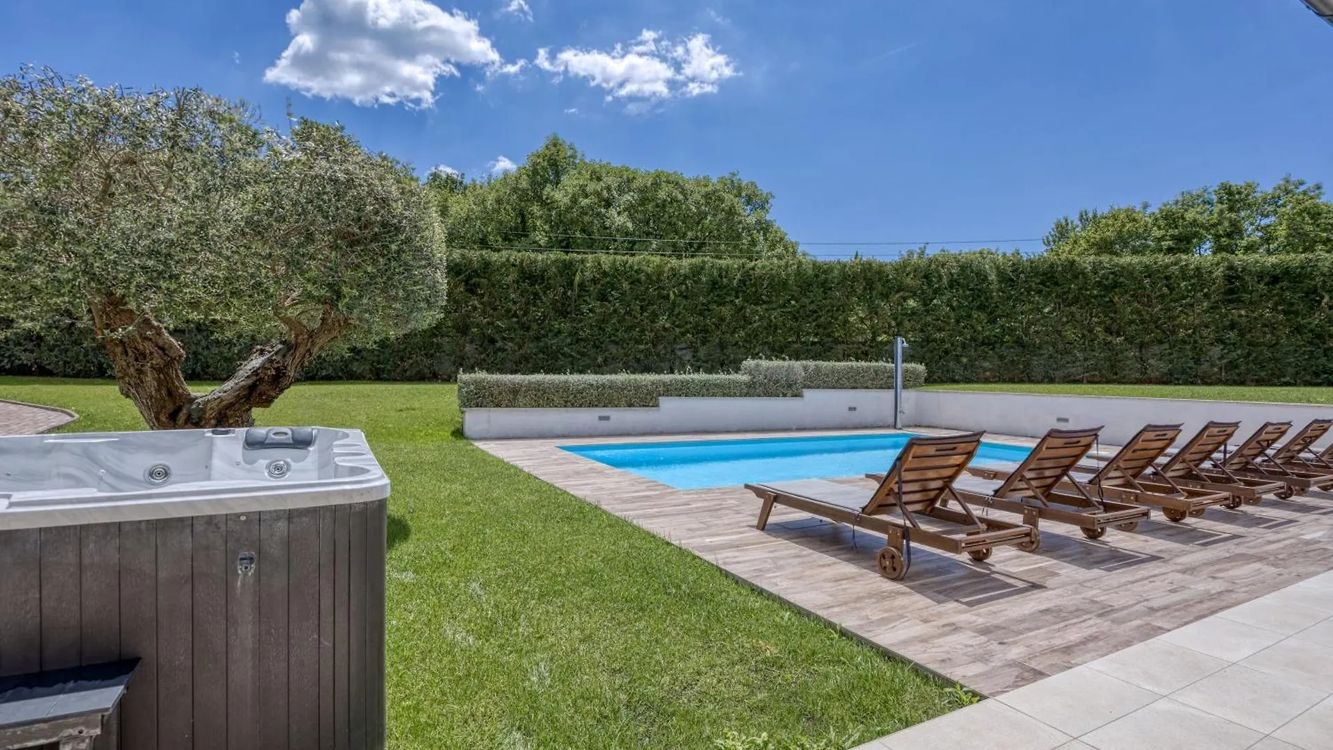 Villa Mali Vareski With Pool - Happy Rentals 0*,